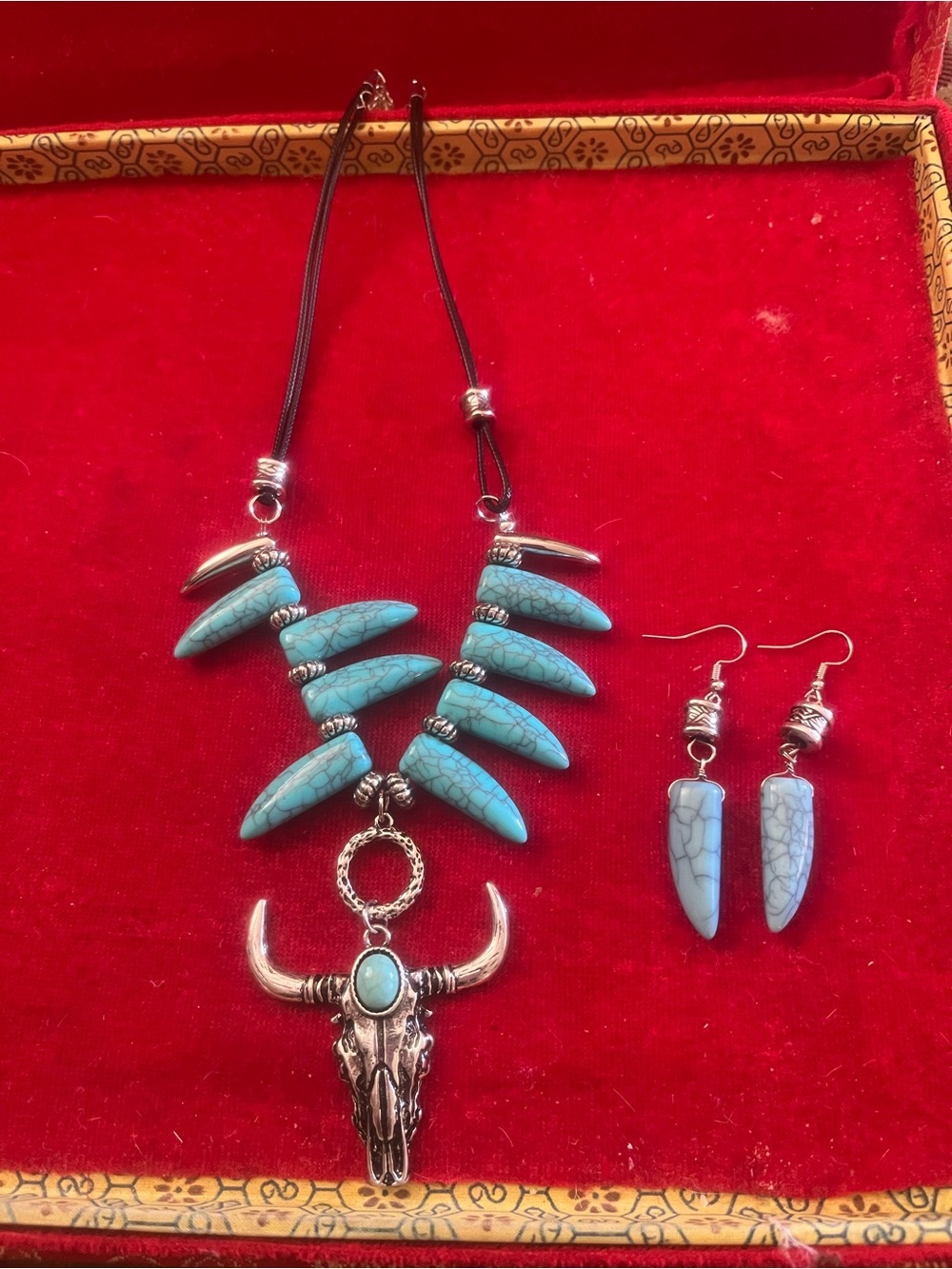 Turquoise style Western Steer Skull Necklace & Earring Set